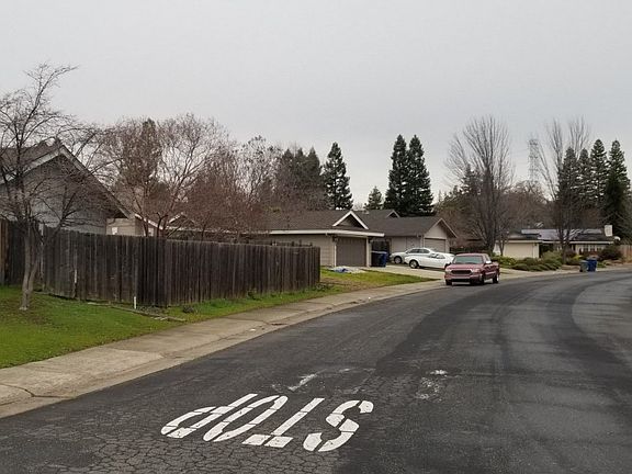 5th image of 618 Willow Creek Dr