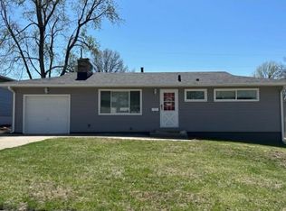 4719 Valley St, Omaha, NE 68106