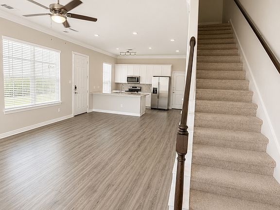 4th image of 436 Northwood Dr