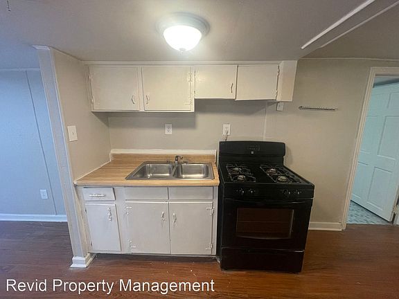 4th image of 1310 Faxon Ave