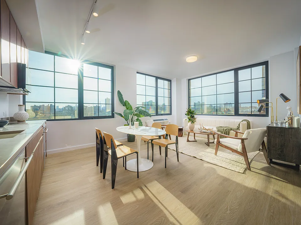 40 Bruckner Blvd #D826D
