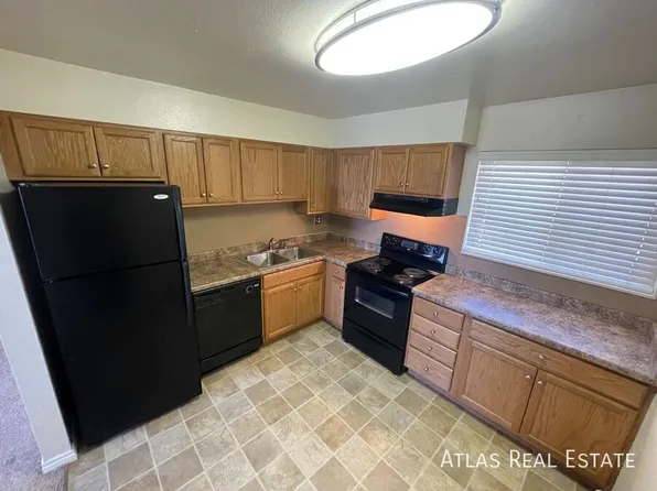 2913 Straus Ln APT 3, Colorado Springs, CO 80907