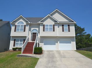 33 Richmond Dr, Hiram, GA 30141