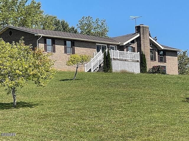 1st image of 924 Crest Ct