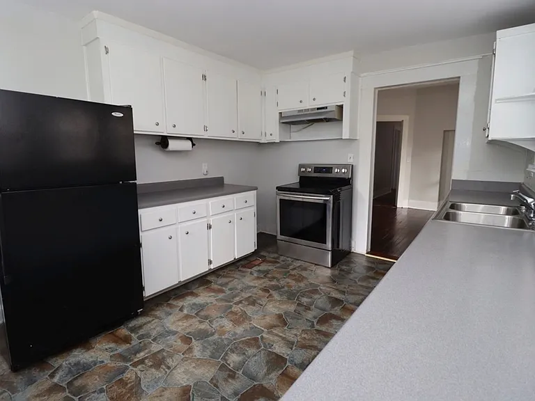 4910 Colonial Dr — Photo 9