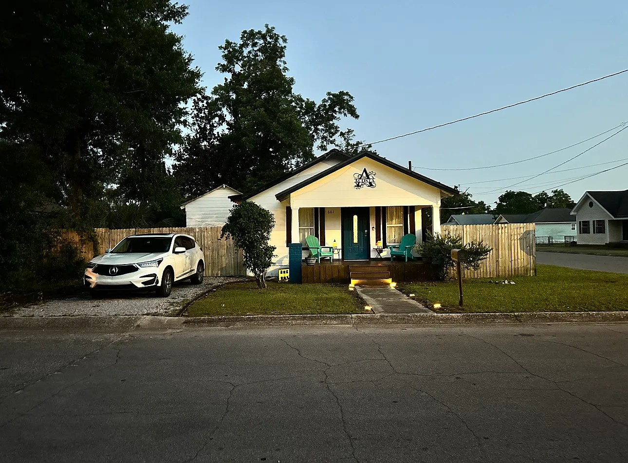 Studio, 250 sqft, $1,250 — Photo 1