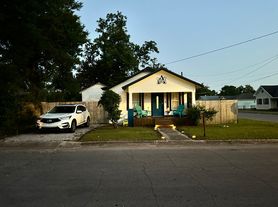 601 E Bobe St, Pensacola, FL