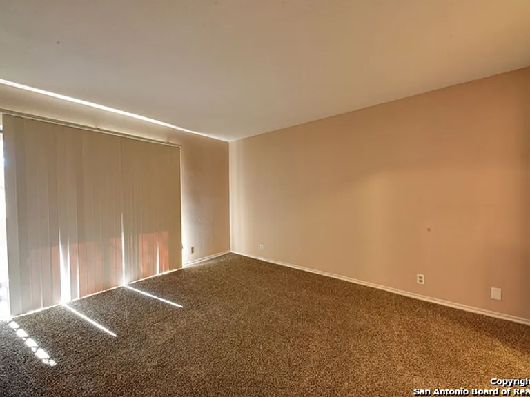 1431 Loma Alto #4 — Photo 11