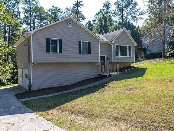 2nd image of 1678 Independence Dr