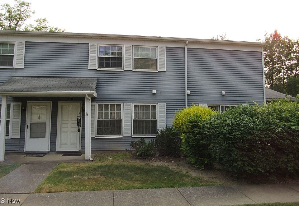 1st image of 13918 Oakbrook Dr #3918