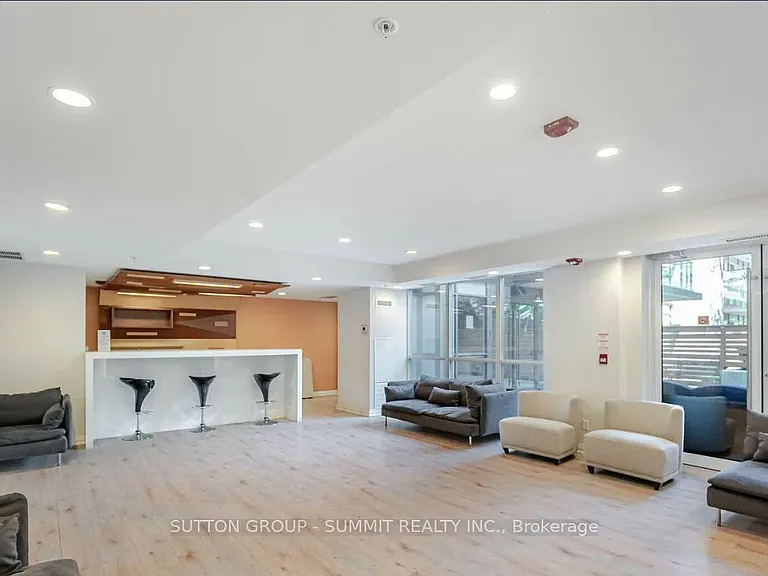 15 James Finlay Way #915 — Photo 26