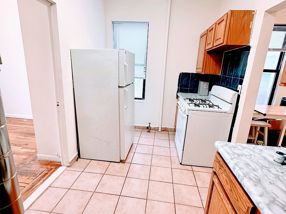 2nd image of 32-34 41st St #1E