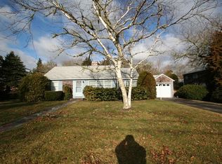 33 Pond St, Centerville, MA 02632