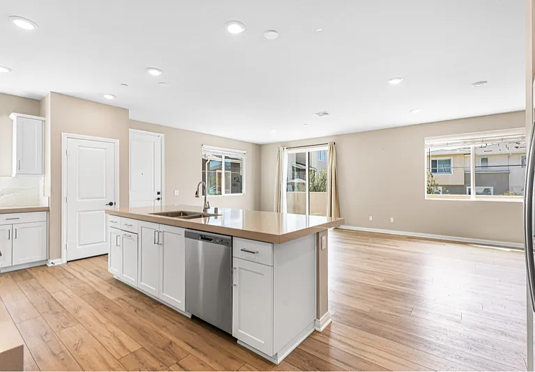 2195 Bluestone Cir — Photo 3