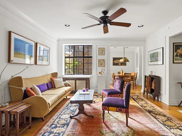 116 Pinehurst Avenue C15 image 1 of 8