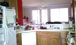 3rd image of 1524 Arncliffe Way
