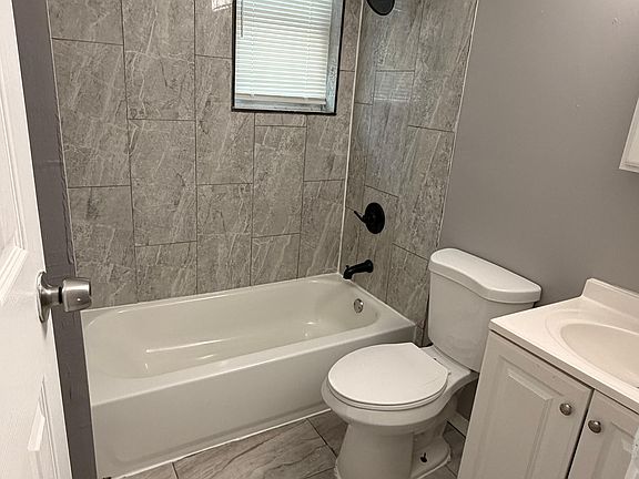 4th image of 95 Weybosset St #7