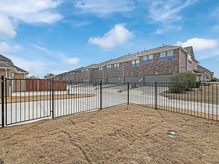 2650 Bechtol St — Photo 29