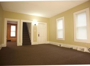 121 Houseman Ave NE, Grand Rapids, MI 49503