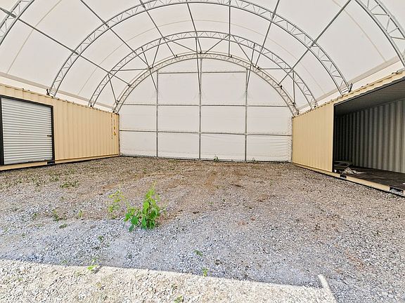 5th image of 303 Obrien Ln