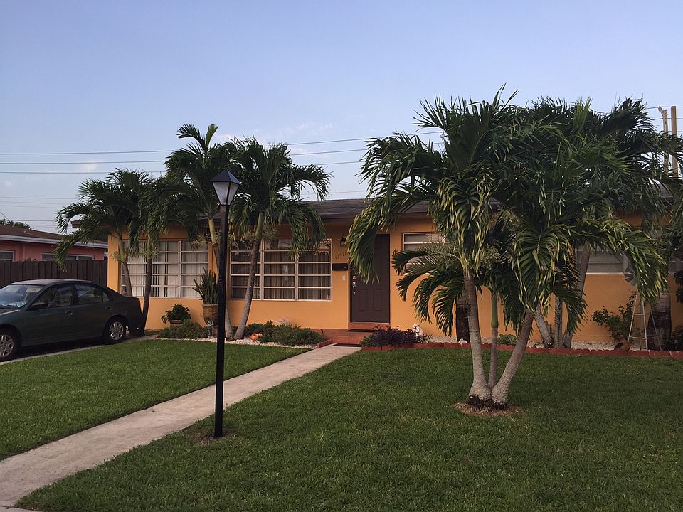 2nd image of 11511 NW 57th Ct