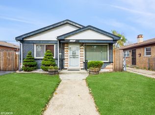 732 E 155th Pl, Phoenix, IL 60426