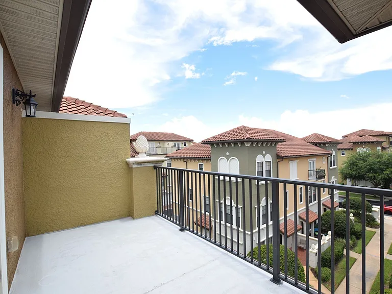 3720 Messina Dr — Photo 5