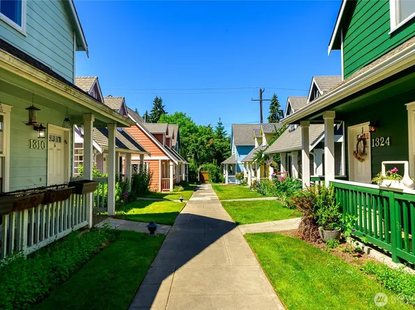 1318 N 184th Court #12, Shoreline, WA 98177