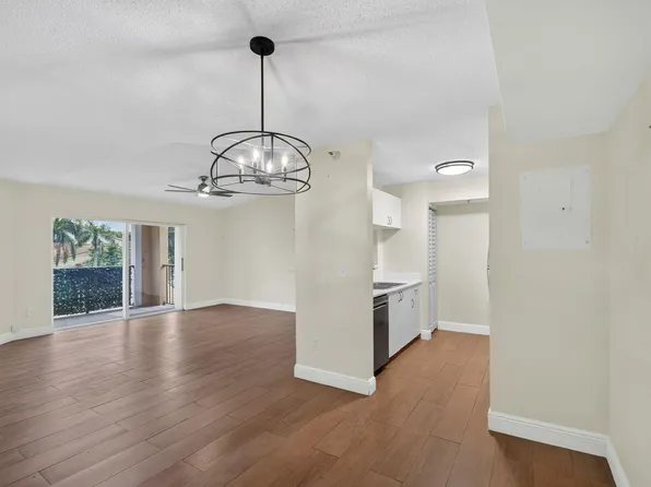 123 Yacht Club Way #307, Hypoluxo, FL 33462