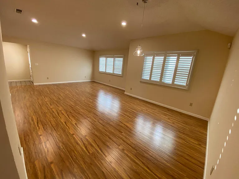 3565 Ballantyne Dr — Photo 4