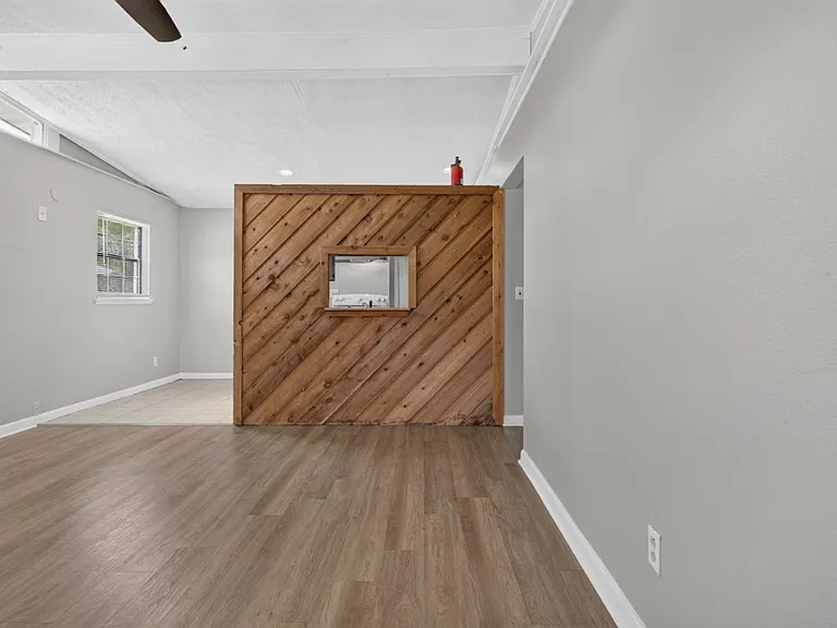 255 Woodside Dr — Photo 5
