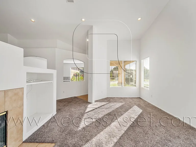 35847 Gerard Dou St — Photo 5