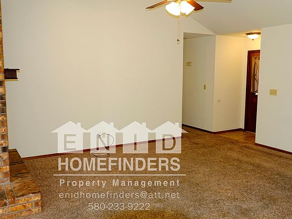 3rd image of 4026 Bunker Hill St