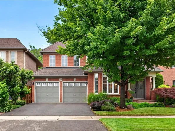 211 Creek Path Ave, Oakville, ON L6L 6T5
