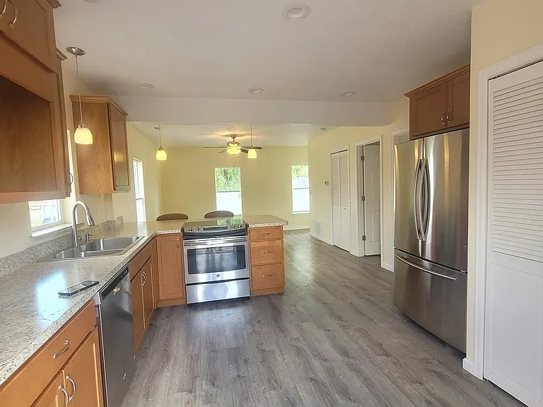 1527 W Colorado Ave #201 — Photo 5