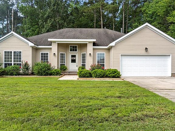 2nd image of 3705 River Oak Cir