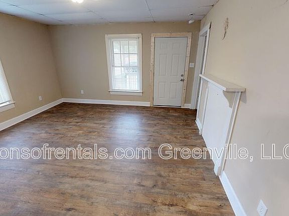 3rd image of 1224 Spring St