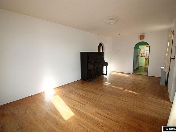 2nd image of 2219 W D St