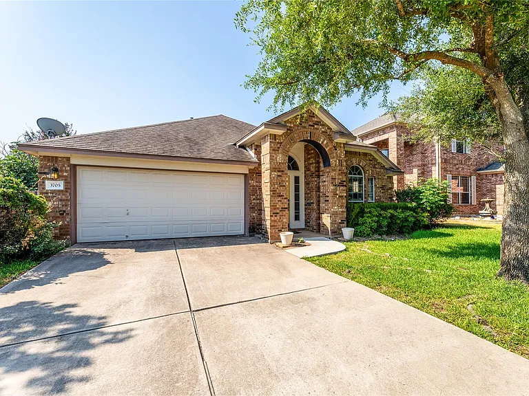 3705 Turetella Dr — Photo 2
