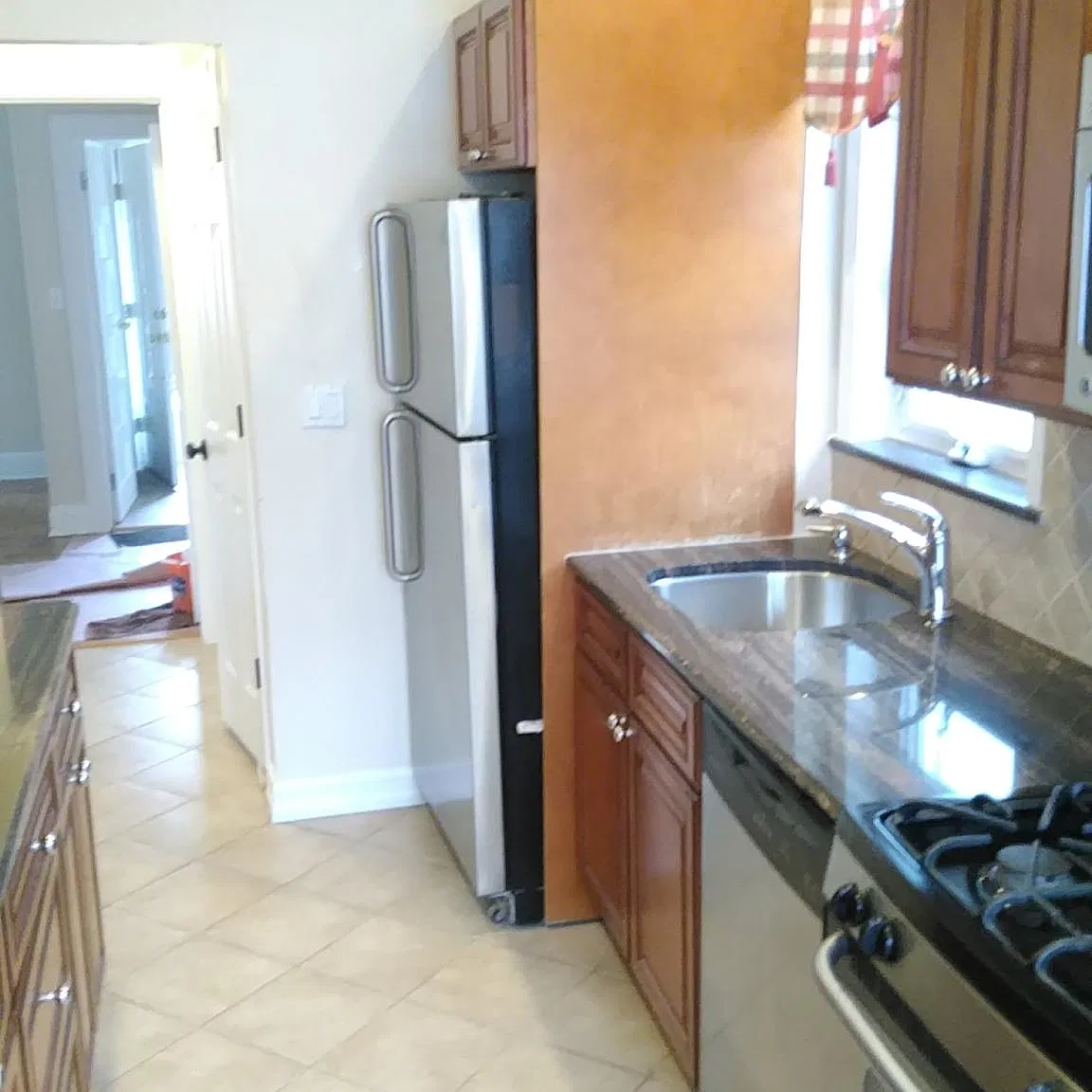 515 Westchester Ave — Photo 1