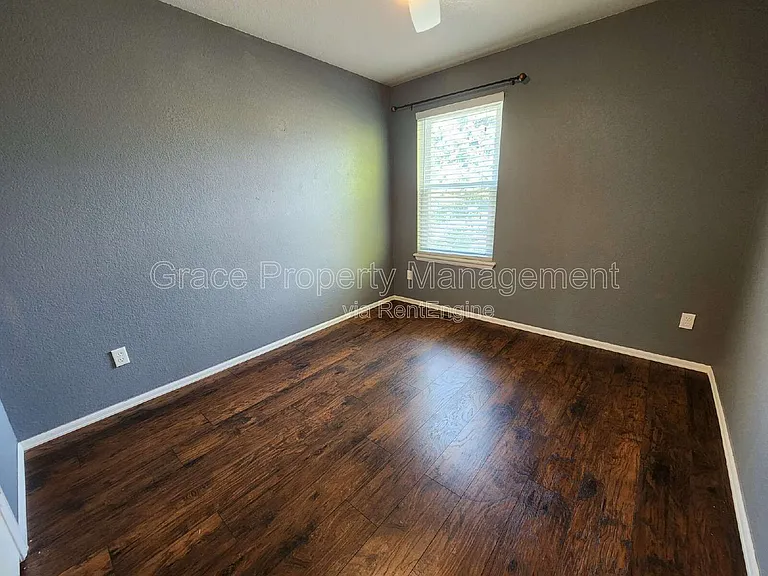 327 W 116th Pl — Photo 12