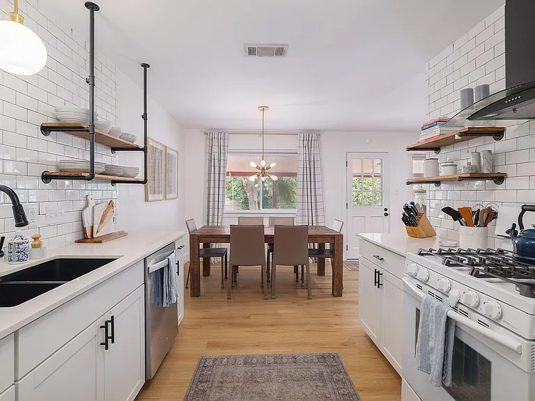 6701 Lancret Hill Dr — Photo 12