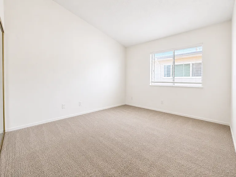 4177 Iowa St #6 — Photo 9
