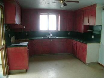 2nd image of 160 S Court St
