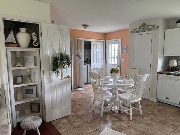 Kitchen/Dining/Laundry