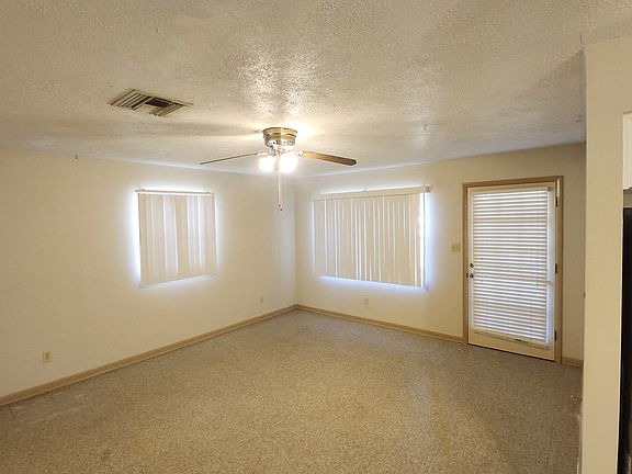 4th image of 1909 May St