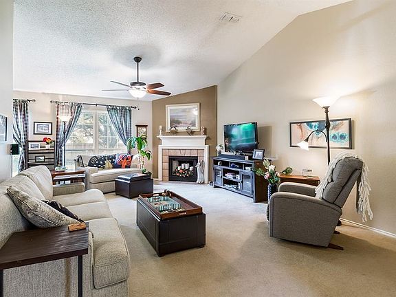 4th image of 6848 Dogwood Ct