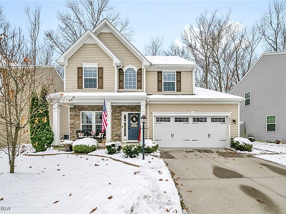3rd image of 38777 Country Club Dr