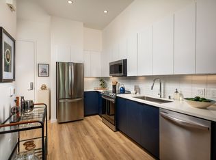 3223 Wilshire Blvd #304, Santa Monica, CA 90403