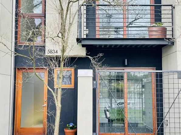 5834 NE Center Commons Way, Portland, OR 97232